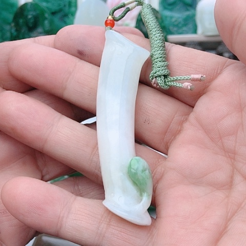 未镶嵌独山玉吊坠(不含链)青**扬