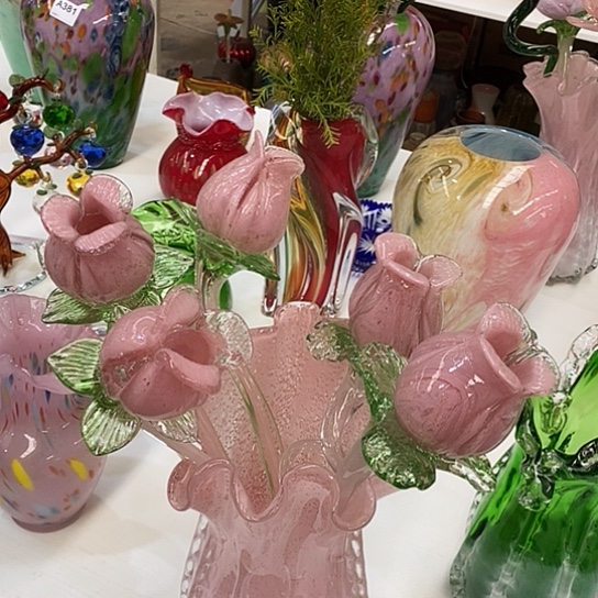 琉璃花瓶高45厘米宽6厘米