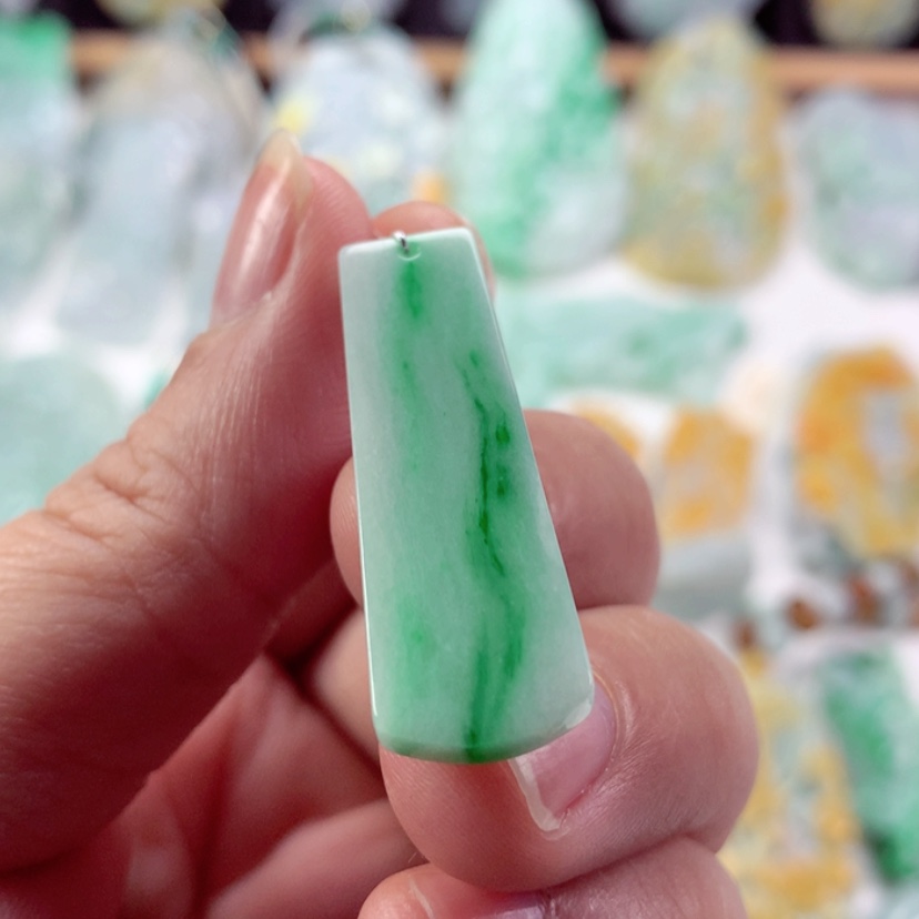 【闪购商品】翡翠吊坠(不含链)未镶嵌