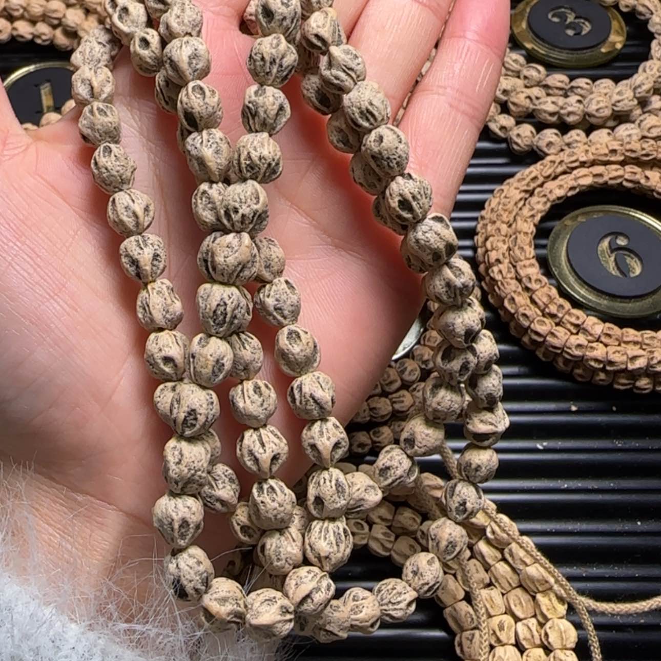 【闪购商品】柏香籽/百香籽吊坠游****?