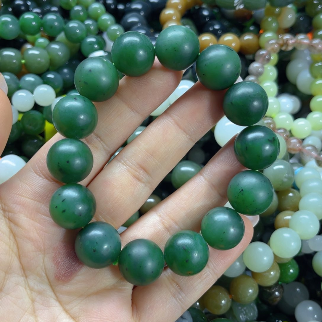 和田玉未镶嵌手串