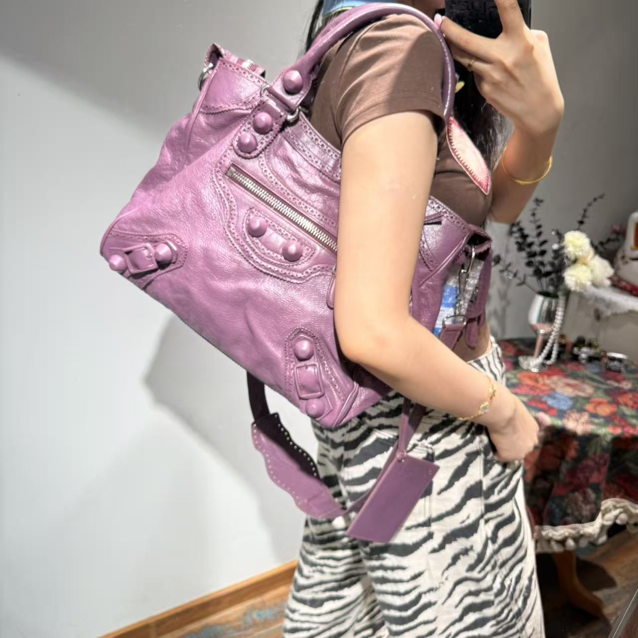 95新 Balenciaga/巴黎世家 巴黎世家机车大号斜挎包紫色