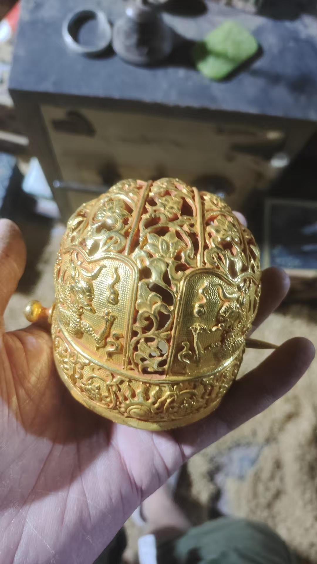 1个金色圆形疙瘩摆件链接