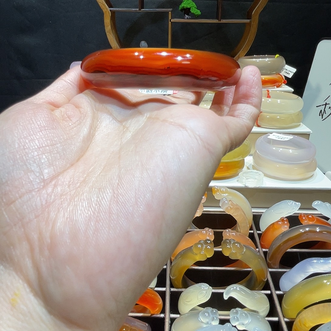 玛瑙/玉髓未镶嵌手镯