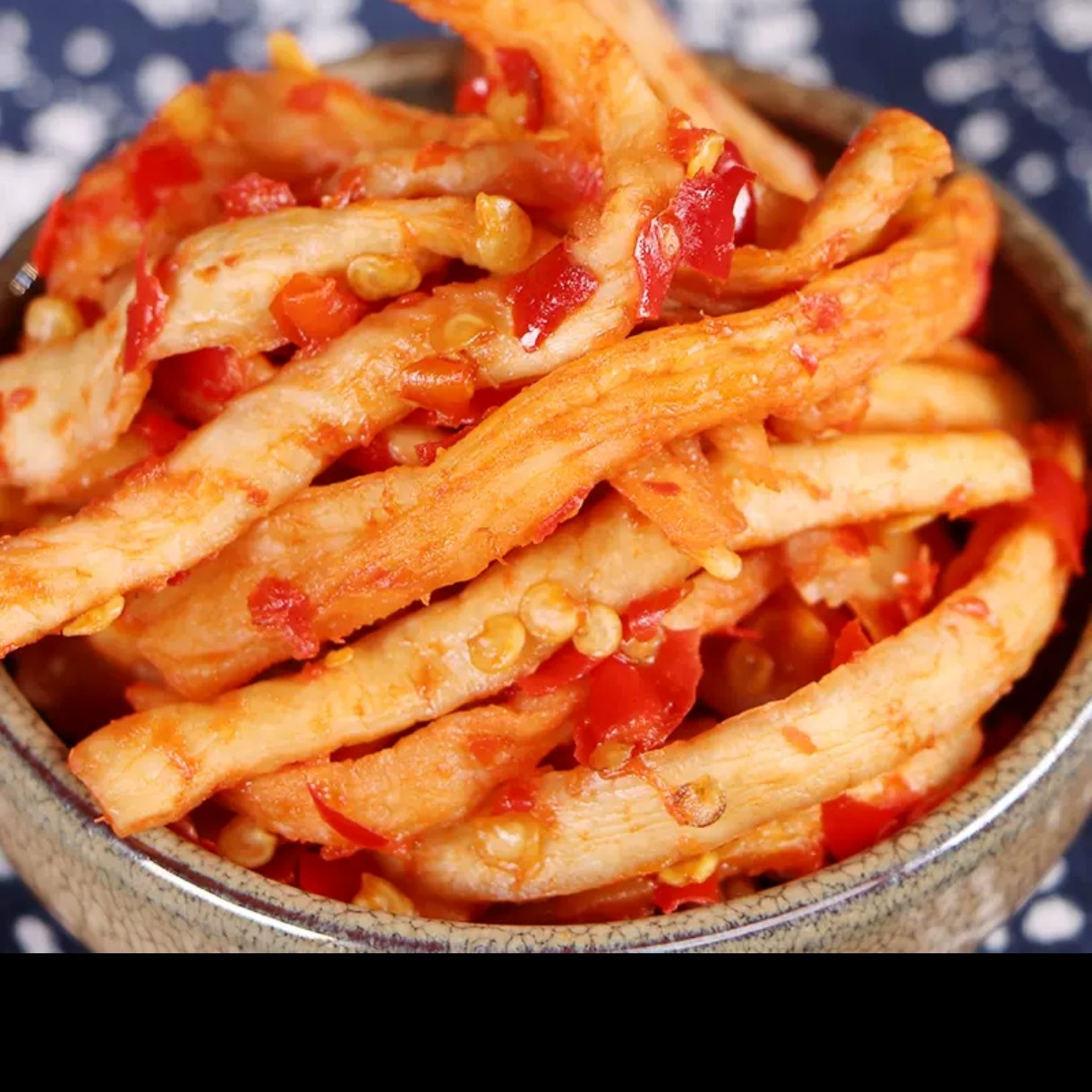 湖南农家晒制香辣萝卜条