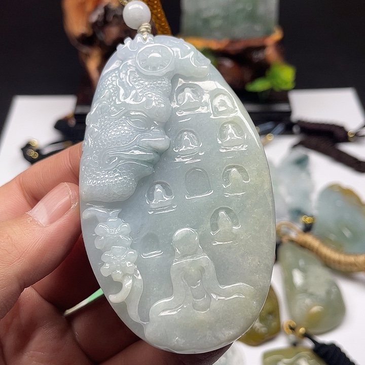 翡翠未镶嵌颈饰吊坠