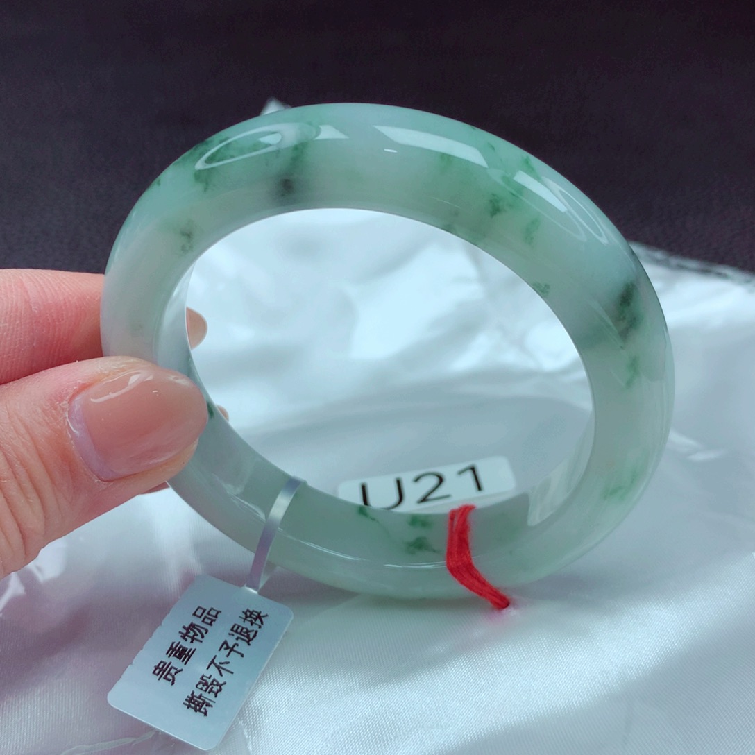 翡翠手镯未镶嵌手镯88