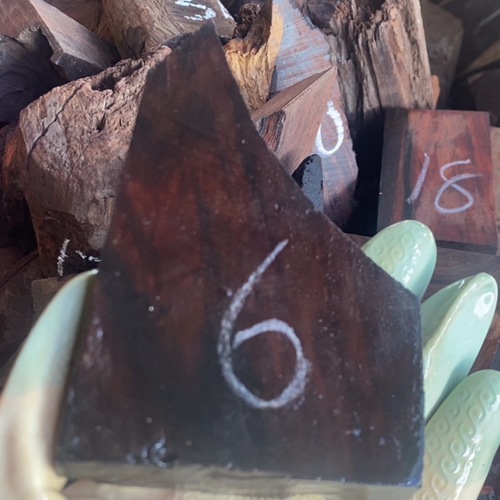 交趾黄檀（大红酸枝）冷*