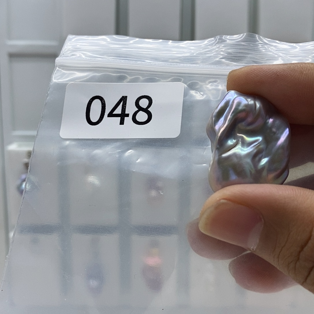 紫***萝颈饰合金淡水珍珠