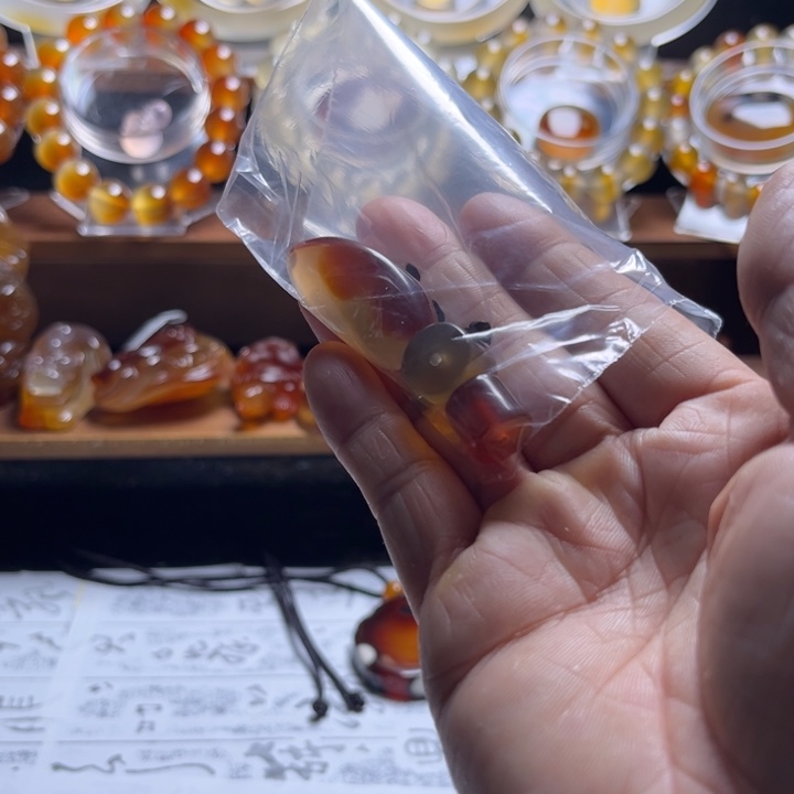 安***晴玛瑙/玉髓未镶嵌颈饰