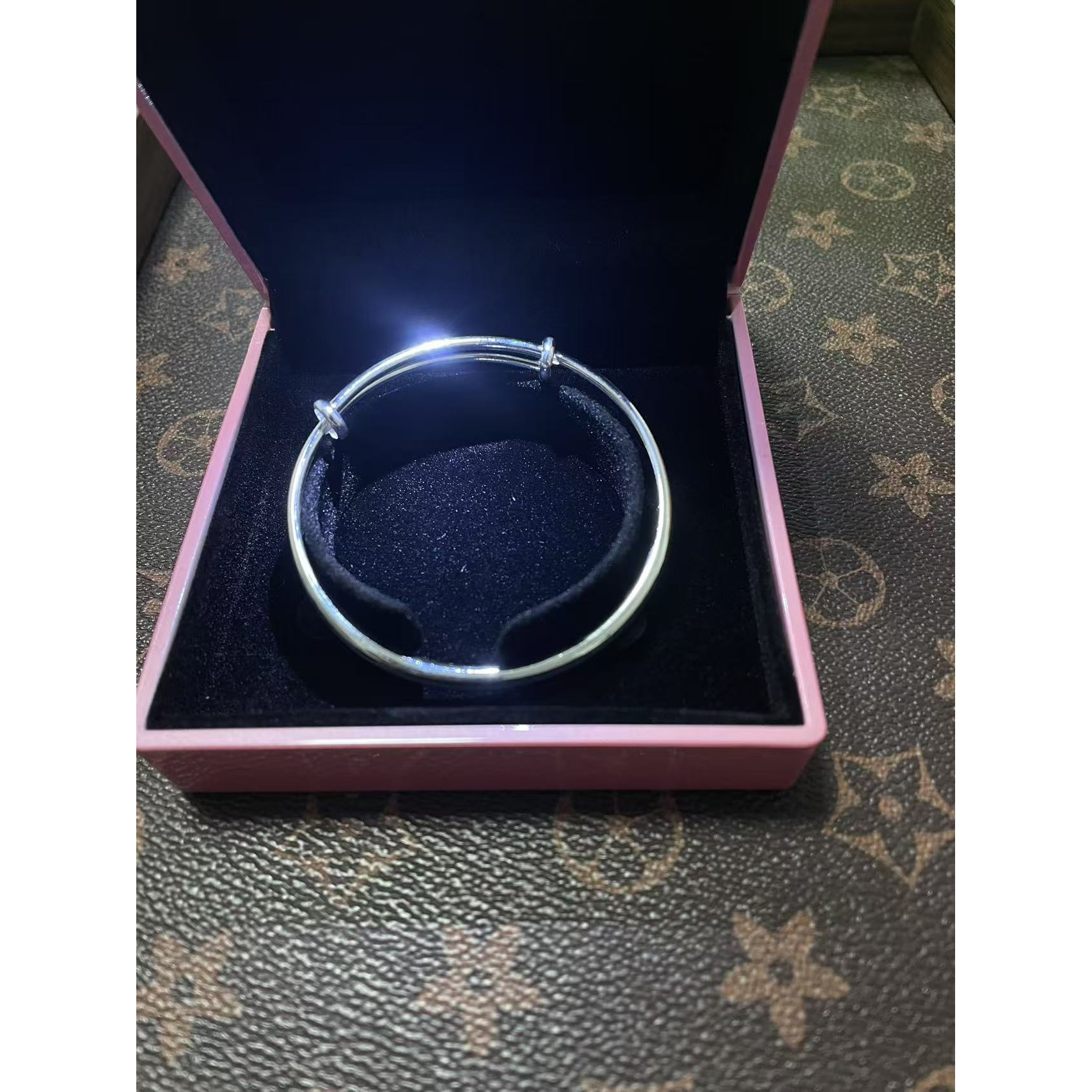 足银手镯 S999 D56光面圆肚推拉手镯（无礼盒）