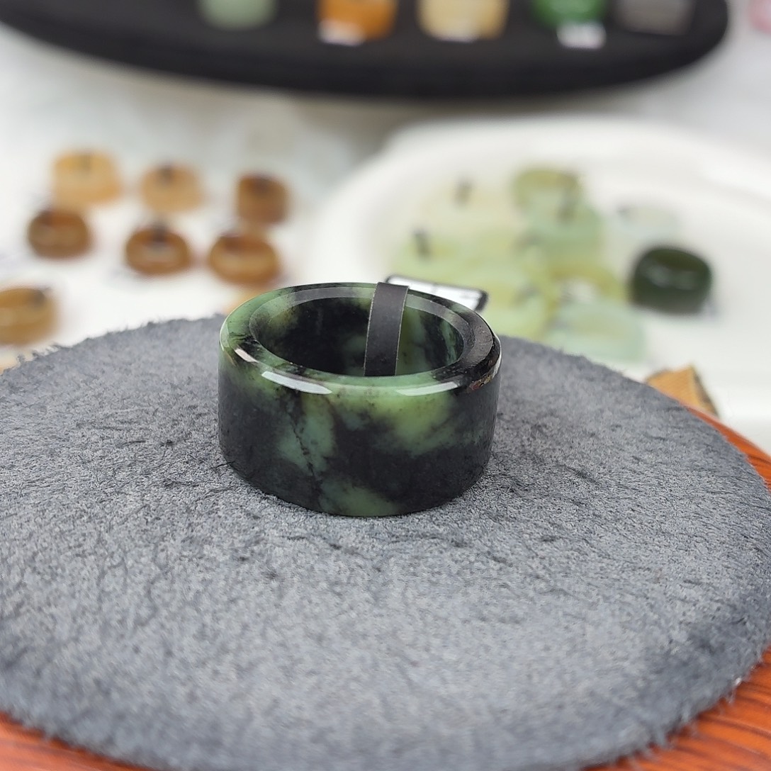 和田玉未镶嵌戒指b107多彩碧玉17.9