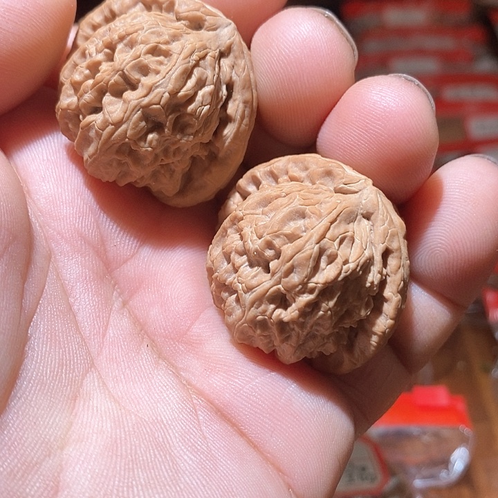 文玩核桃吊坠三*壹白狮子