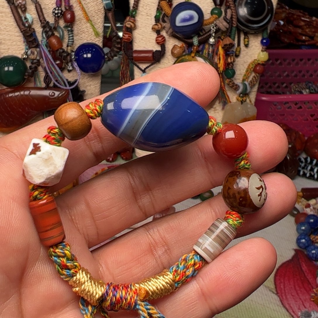 玛瑙/玉髓颈饰未镶嵌