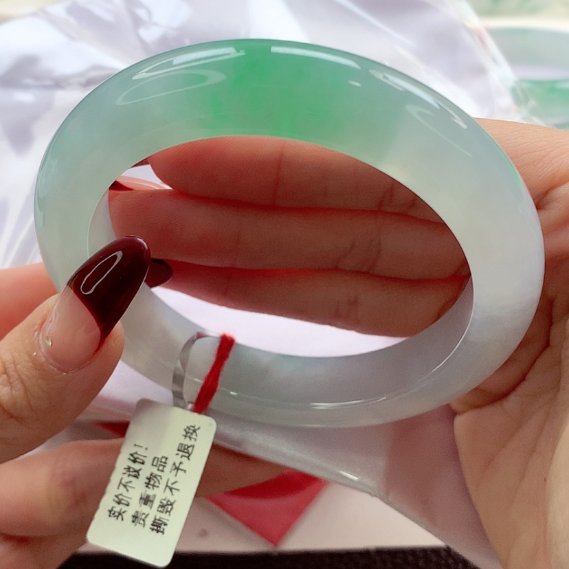 【闪购商品】翡翠手镯未镶嵌57 种色兼备战斗机 灵