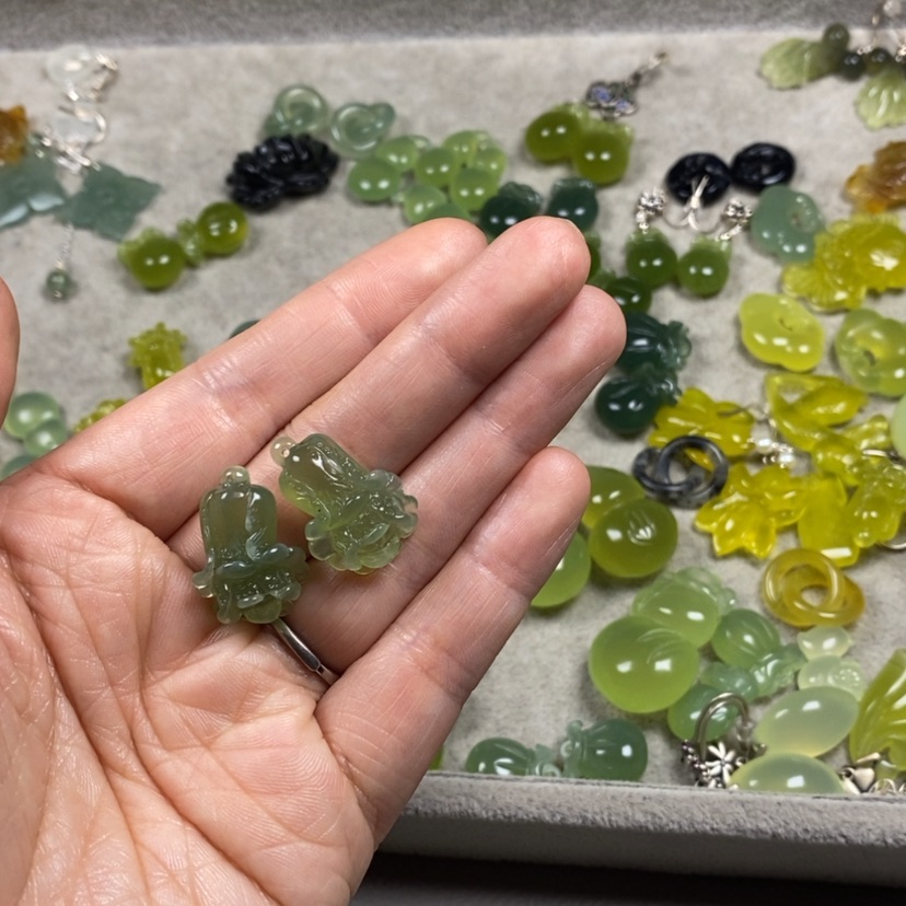 【闪购商品】蛇纹石玉挂件耳饰耳环项链未镶嵌