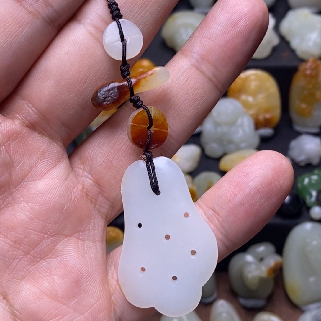 和田玉未镶嵌挂件