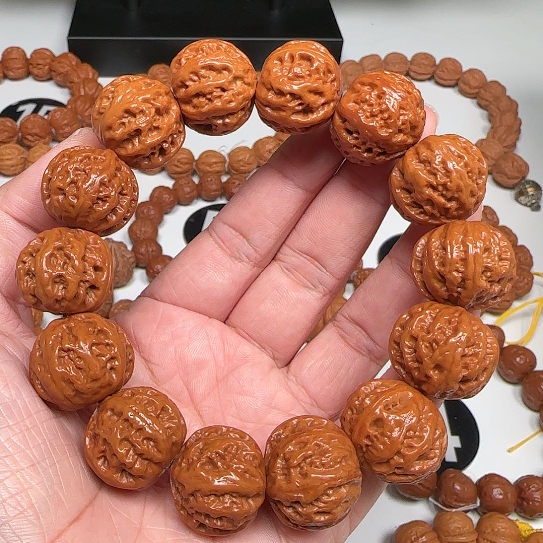 文玩核桃吊坠珊瑚纹22