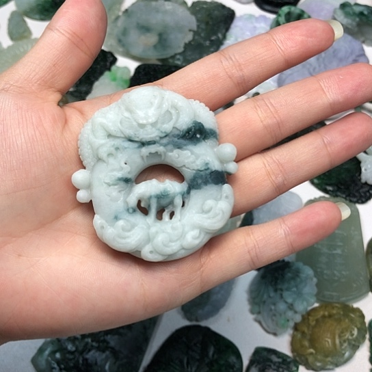 定制翡翠未镶嵌翡翠