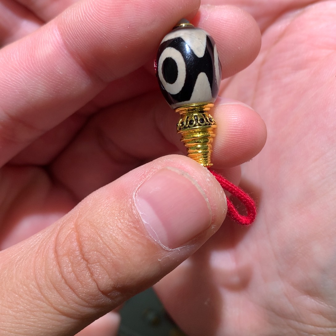 玛瑙/玉髓102文玩配饰多样发其一合金