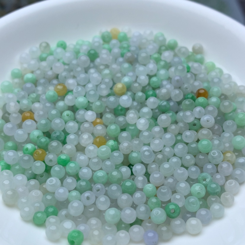 【闪购商品】翡翠手链未镶嵌卡3.5冰绿白50颗