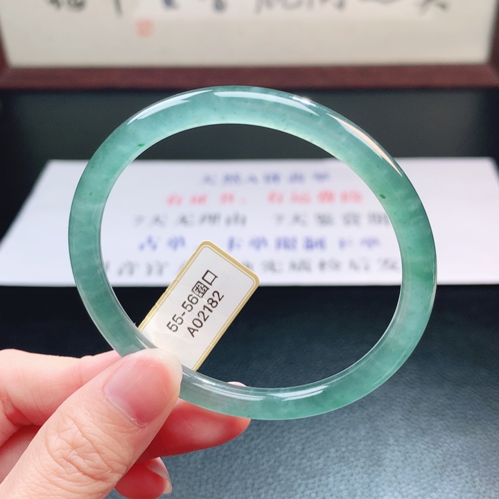 翡翠未镶嵌手镯翡翠手镯69