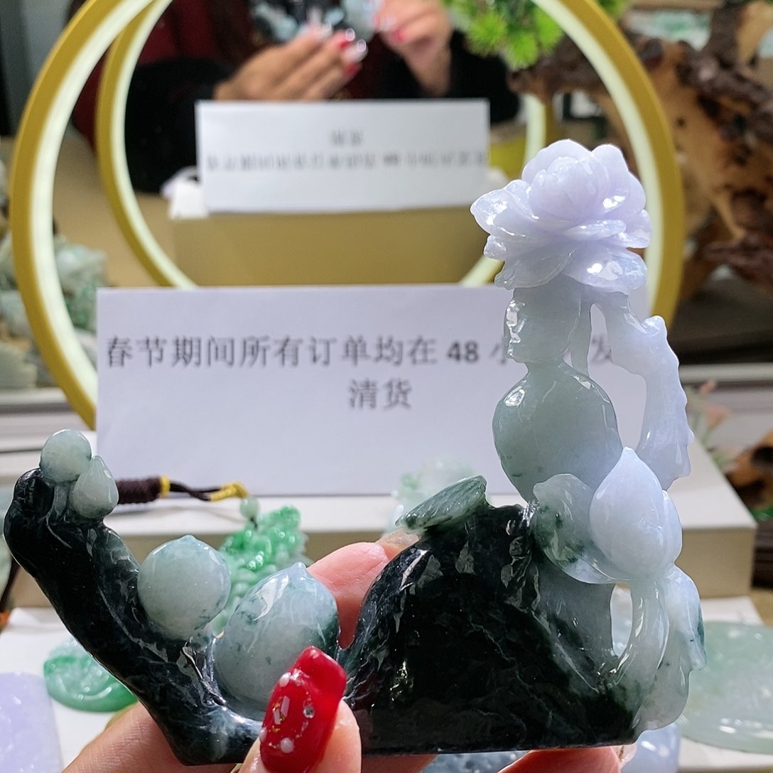 【闪购商品】翡翠颈饰未镶嵌花