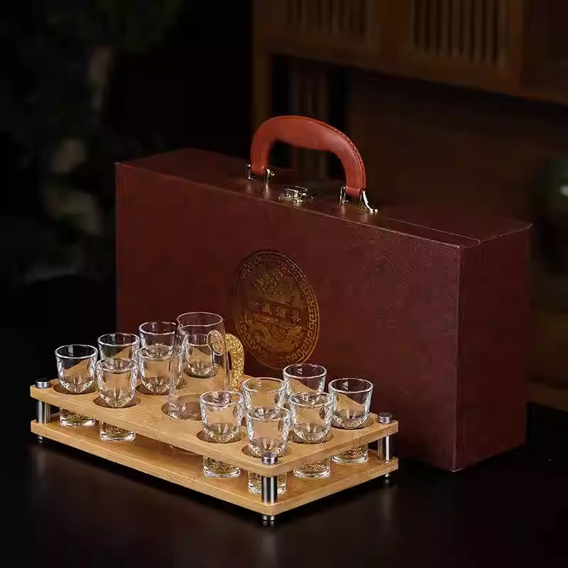 金箔白酒杯分酒器套装家用中式玻璃酒具小酒杯子弹一口杯送礼酒具