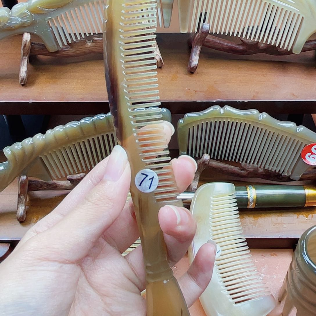 纯手工制作的牛角梳71两***克