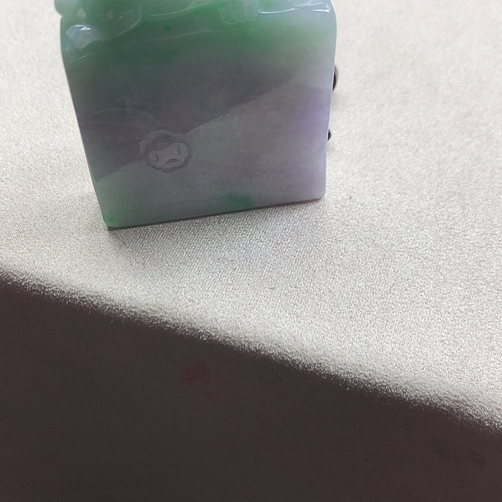 翡翠颈饰未镶嵌吊坠