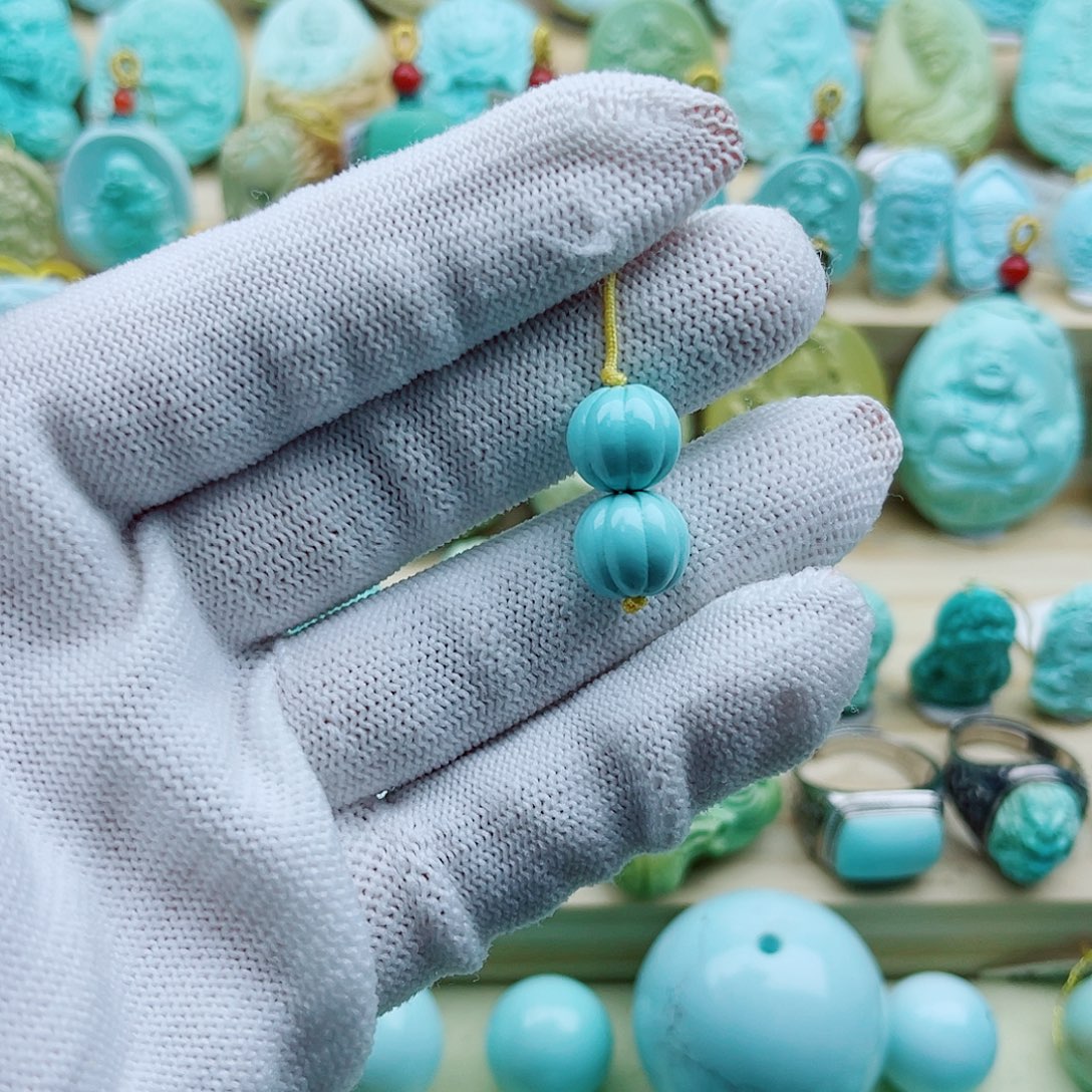 绿松石未镶嵌珠宝奇石