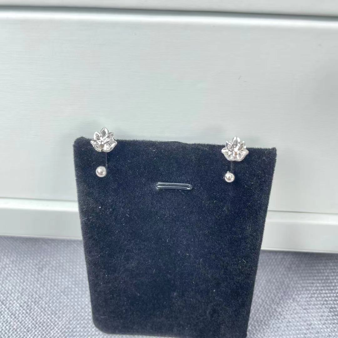 PT950 铂金耳饰 莲花U形拧珠耳钉  S 72938