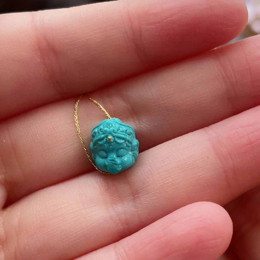 绿松石颈饰未镶嵌