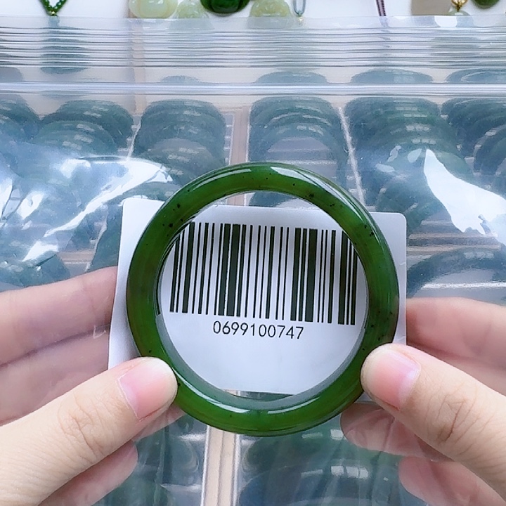 和田玉（碧玉）手镯未镶嵌5455微瑕