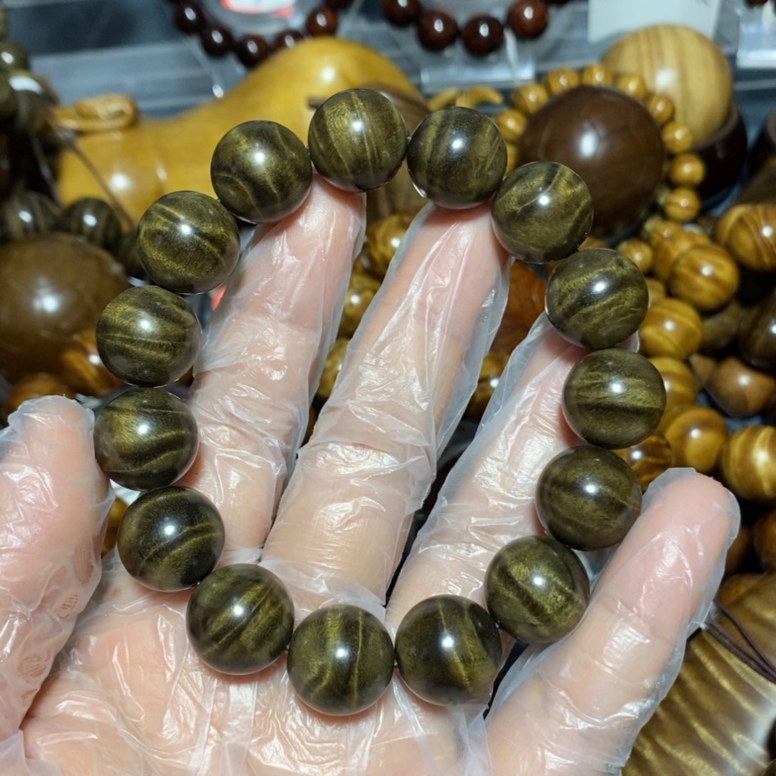 金丝楠木雕工艺品15