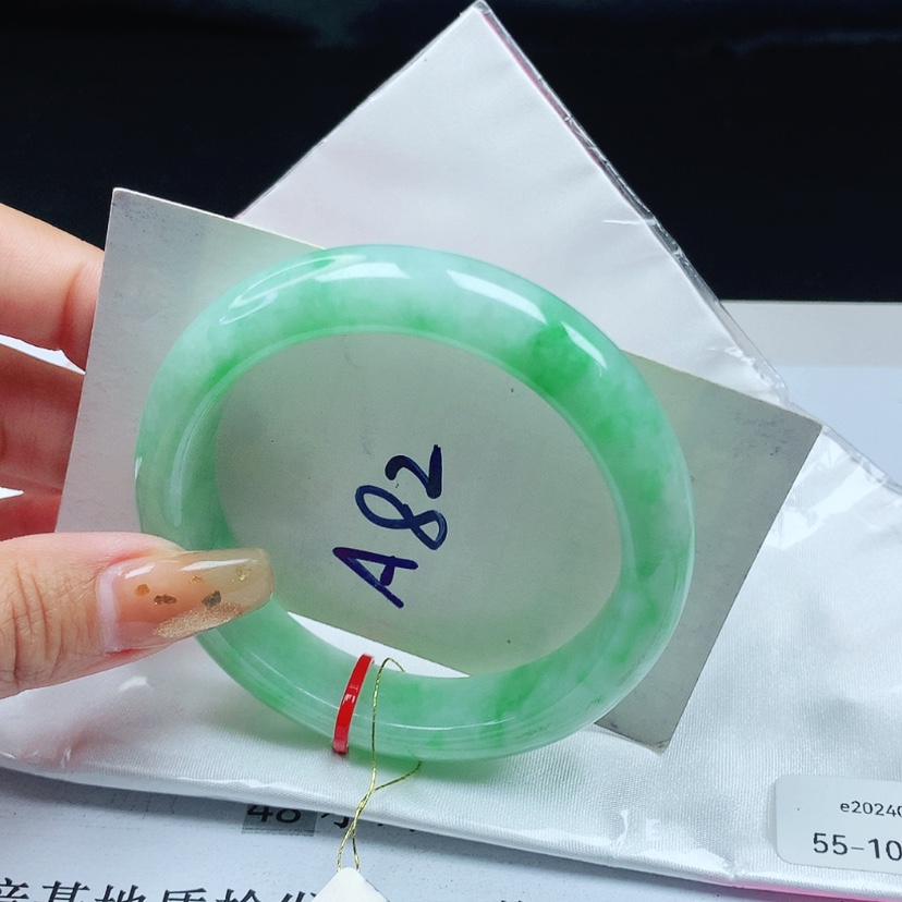 【闪购商品】翡翠手镯未镶嵌 正圈55