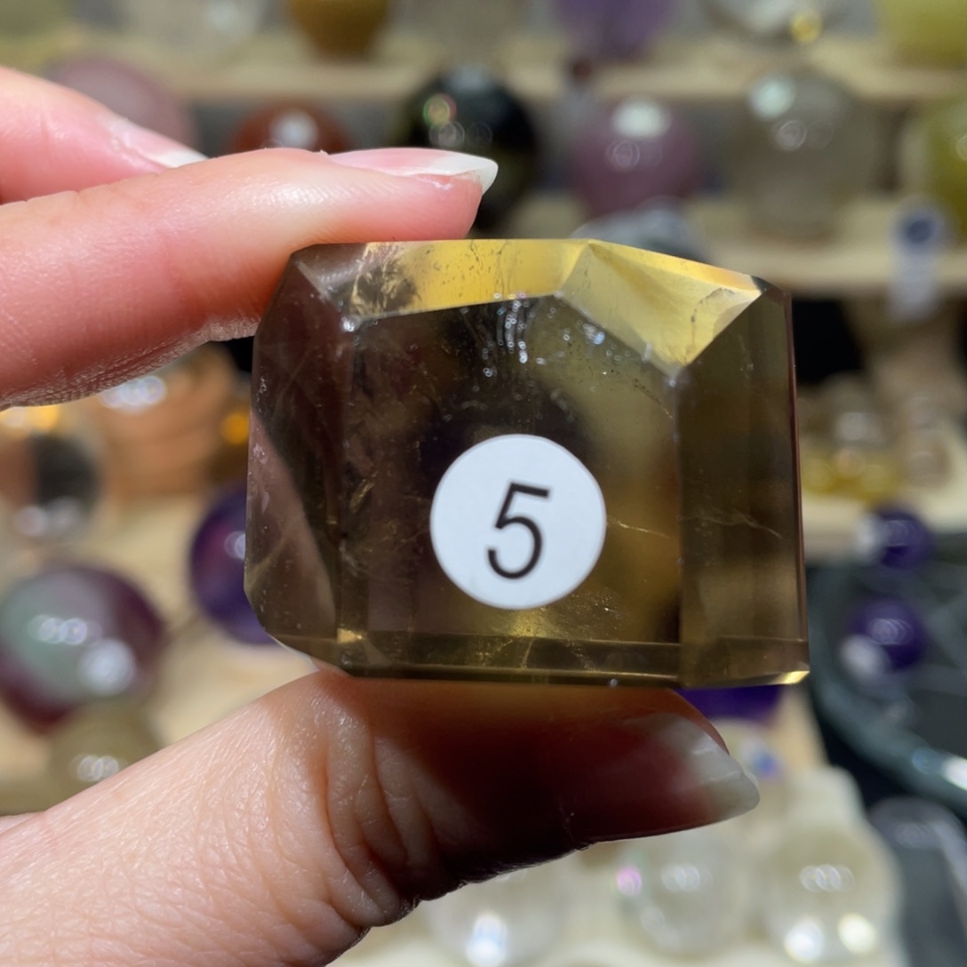 水晶未镶嵌珠宝半成品5