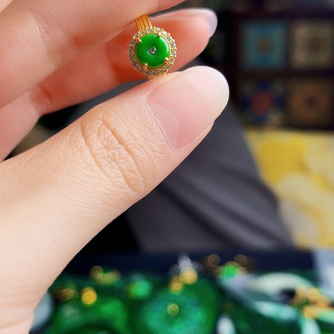 颈饰银S925镶嵌翡翠多样性