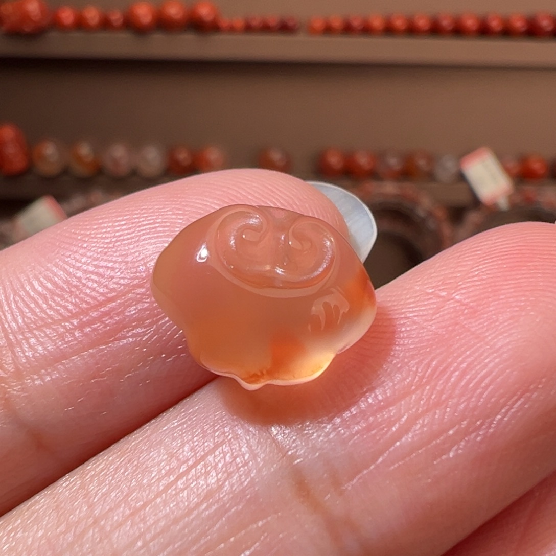 未镶嵌川料南红玛瑙如意锁