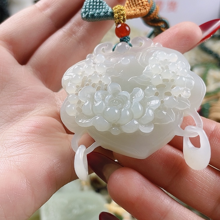 未镶嵌和田玉挂件