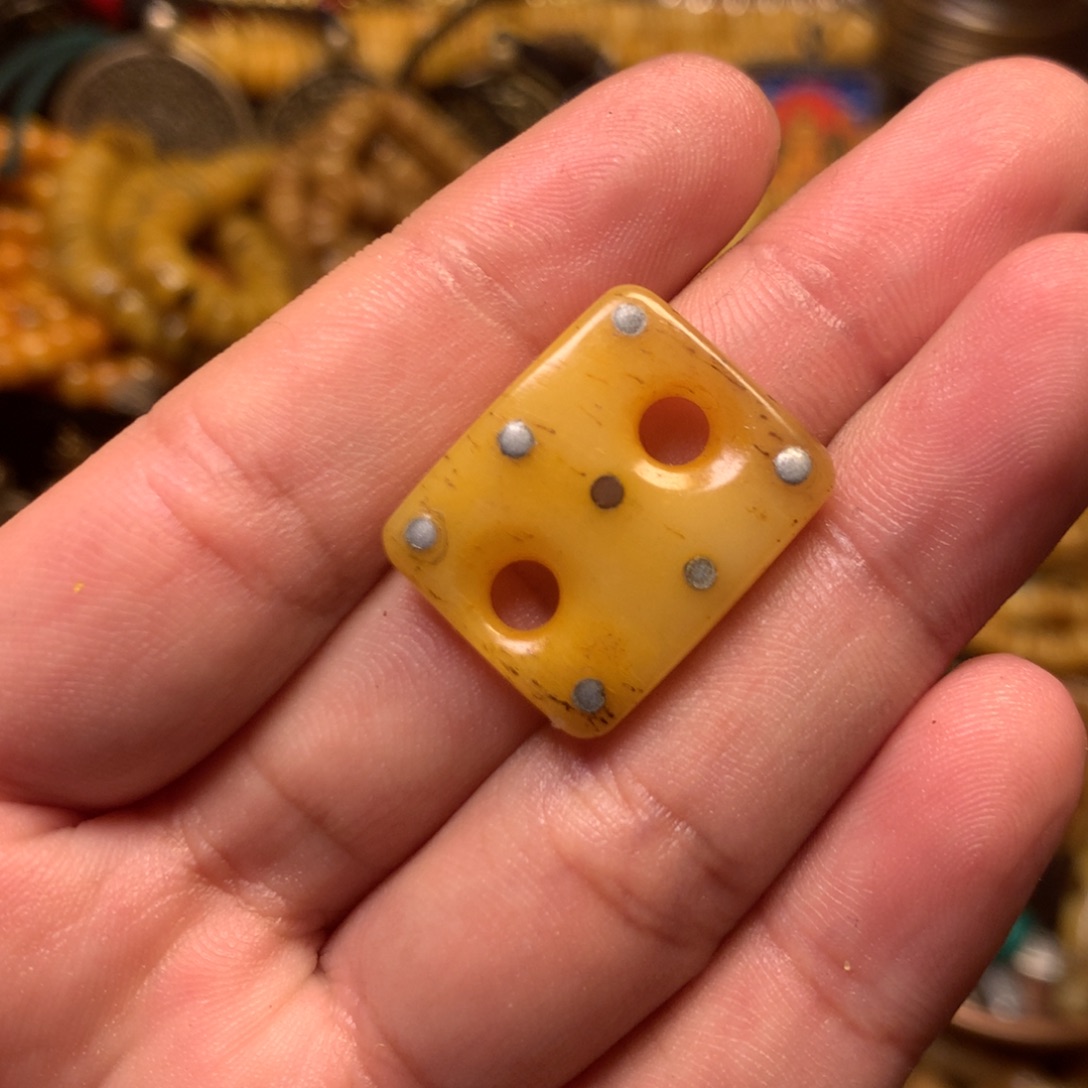 泥塑娘啦擦擦骰子