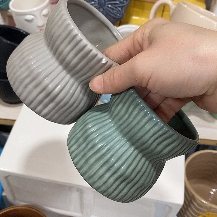 陶瓷花盆有孔 瑕疵介意勿拍 