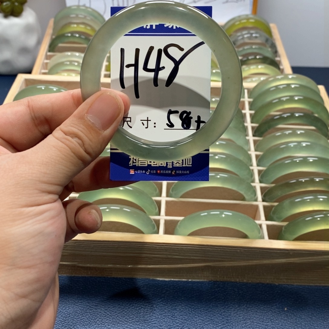 岫玉手镯未镶嵌手镯