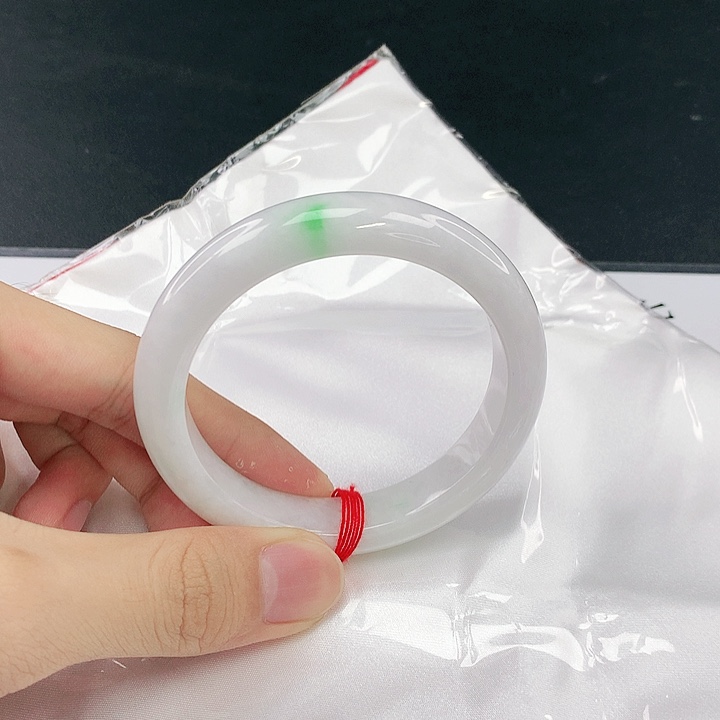 翡翠未镶嵌手镯圈58。40186