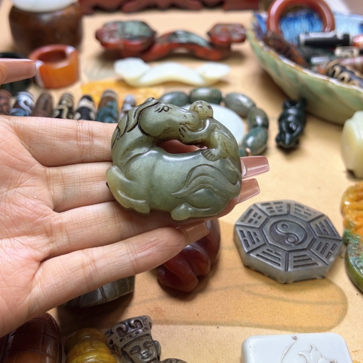 【闪购商品】蛇纹石玉颈饰未镶嵌