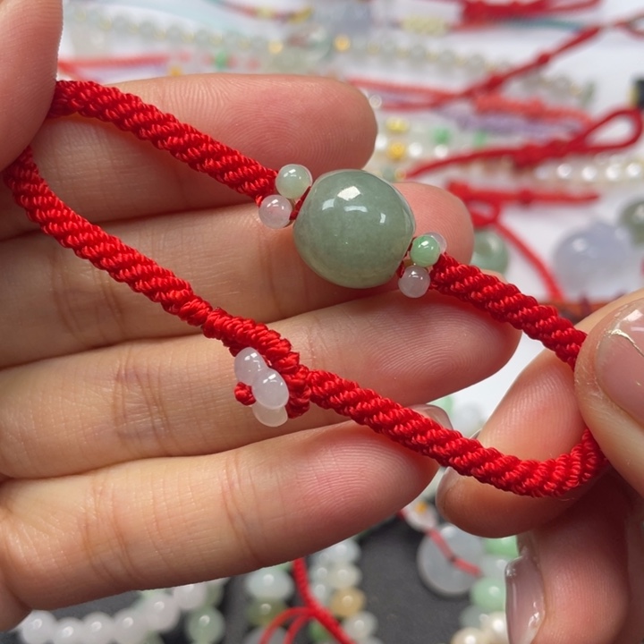 翡翠未镶嵌手绳7899999