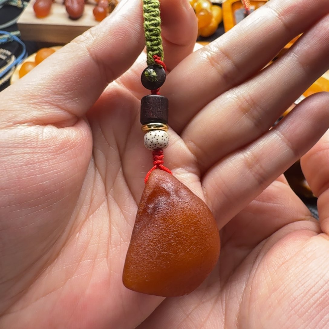 琥珀裸石未镶嵌海漂原石钥匙挂