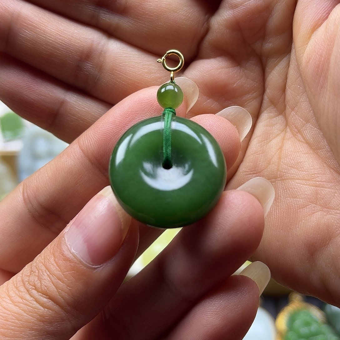 和田玉18K金镶嵌颈饰