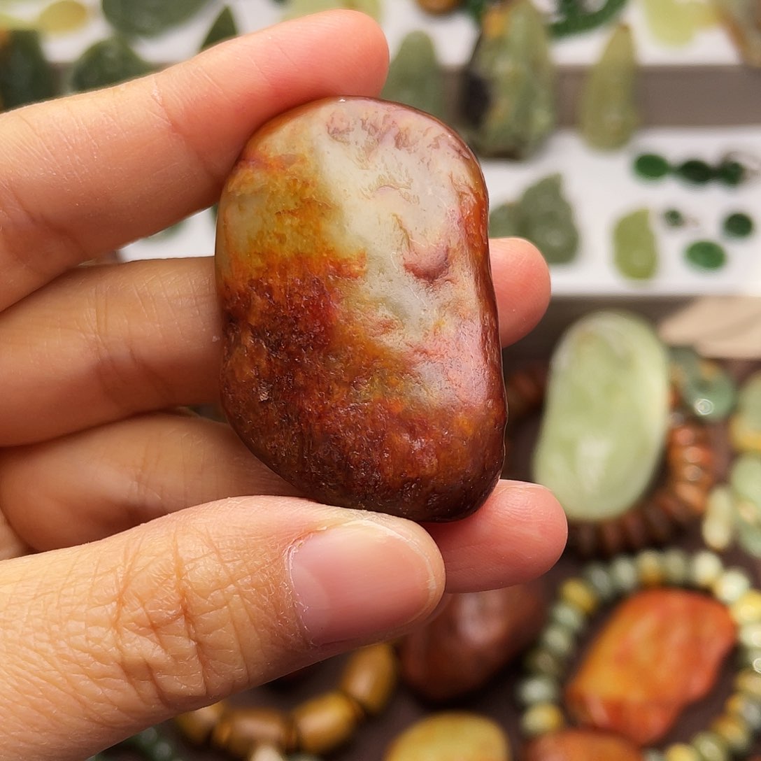 岫岩河磨玉（透闪石质玉）颈饰未镶嵌