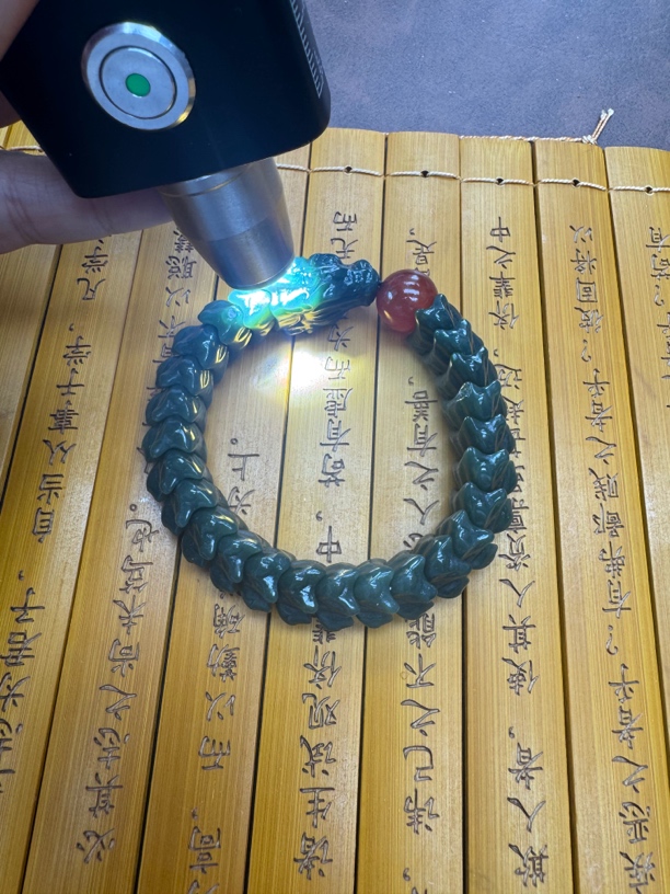 透闪石河磨玉龙骨龙鳞手串鸿运当头卡16